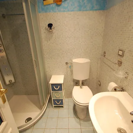 Apartment Avec Grande Terrasse, Garage Prive, Proche Centre Et A - Fr-1-196-276 Menton